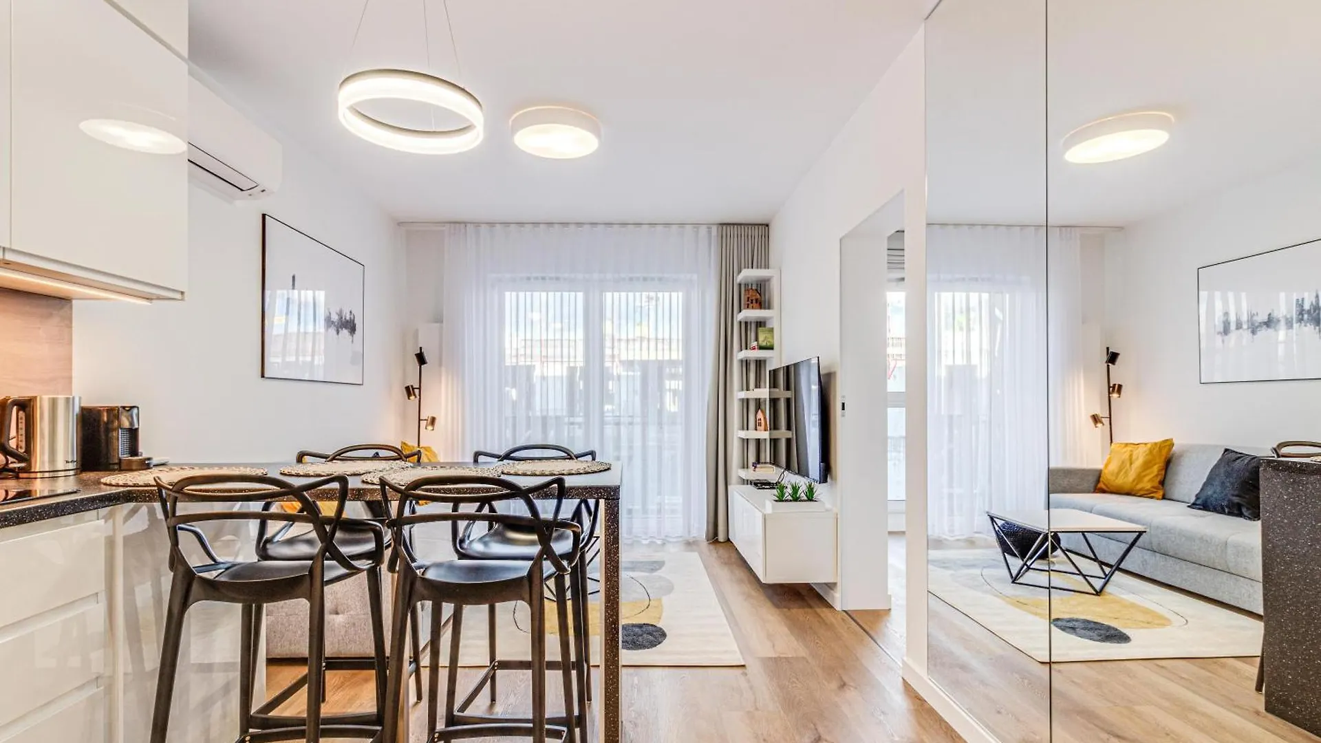 Rentplanet - Apartamenty Michalczyka Wroclaw 0*,  Poland
