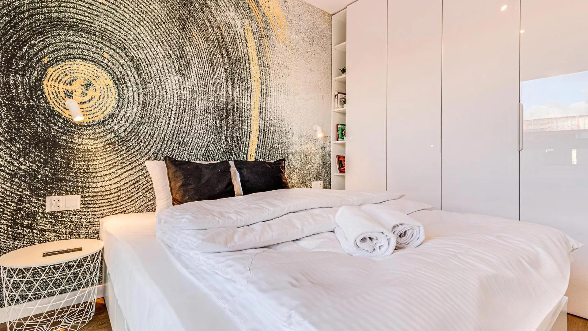 Rentplanet - Apartamenty Michalczyka Вроцлав 0*,  Польша