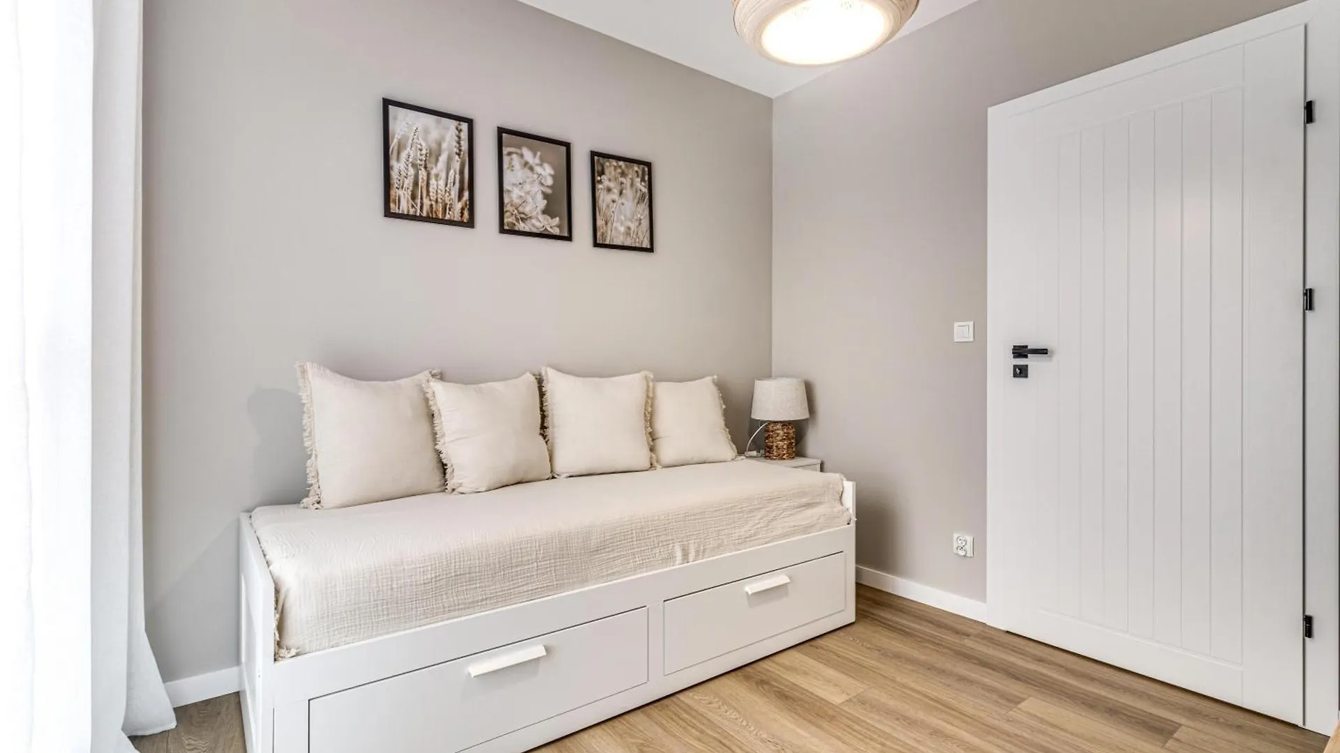 Apartment Rentplanet - Apartamenty Michalczyka Wroclaw