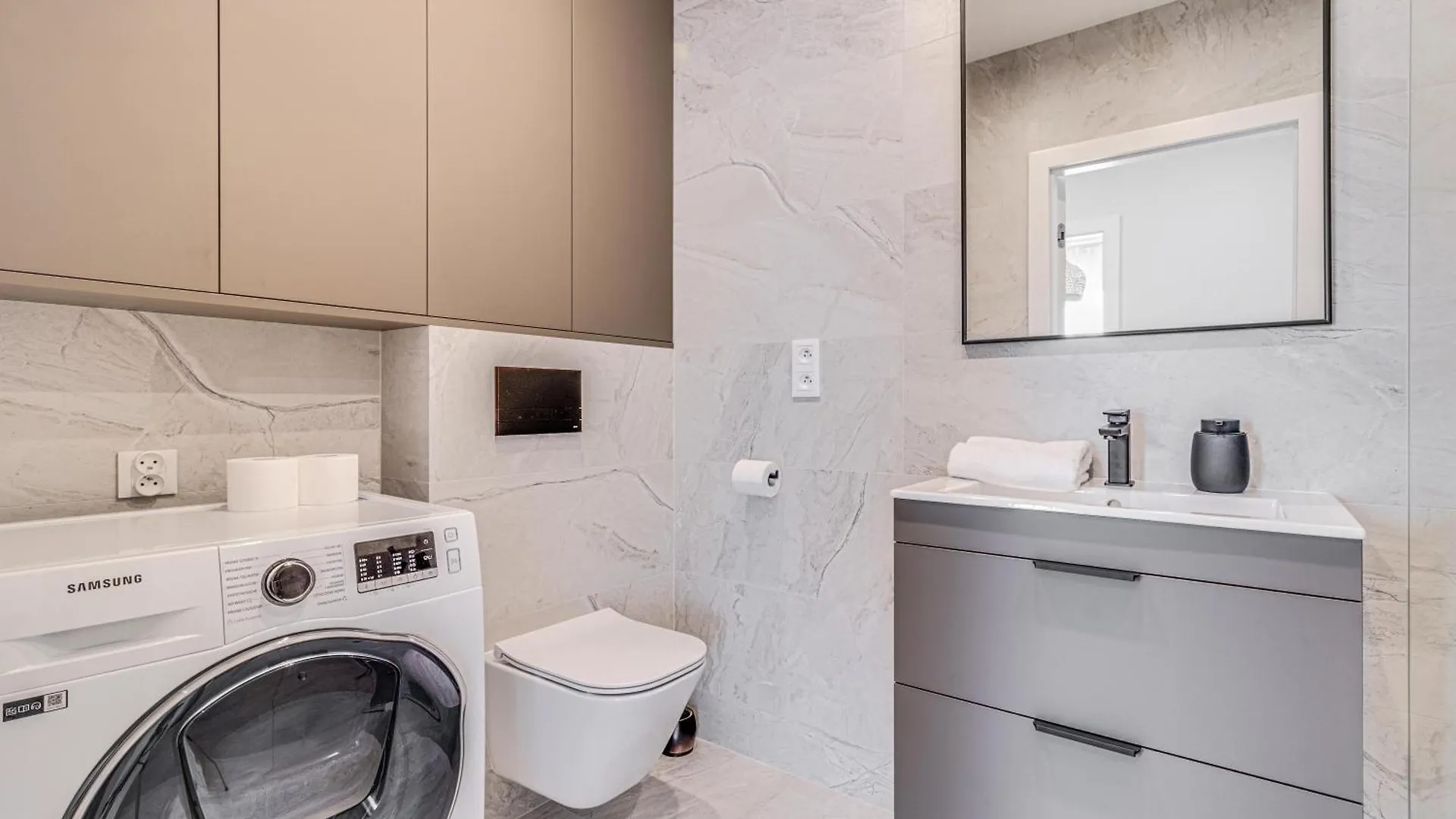 Rentplanet - Apartamenty Michalczyka Wroclaw 0*,
